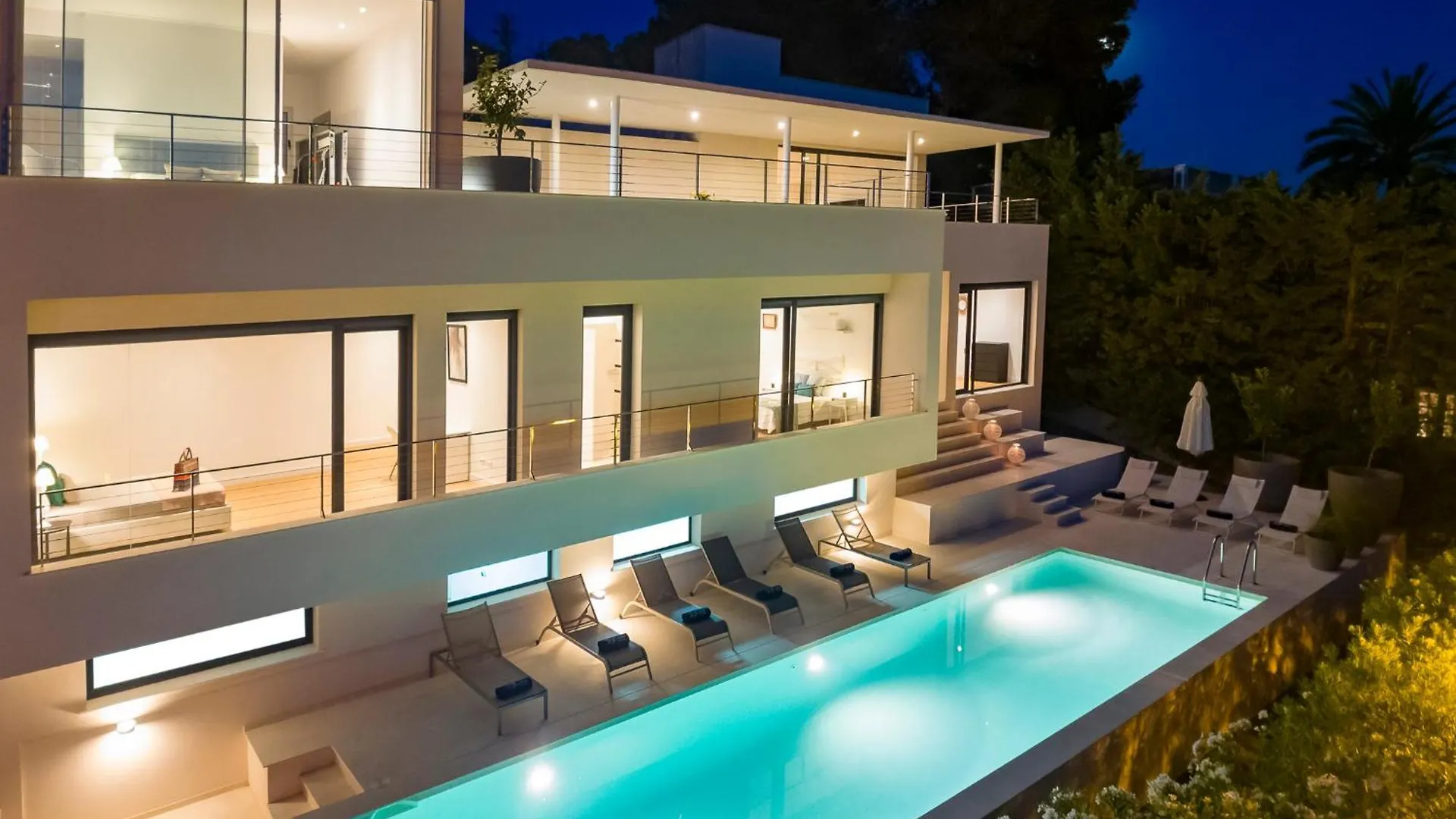 טאלאמאנקה Villa In Ibiza Town Sleeps 10 - Villa Vue