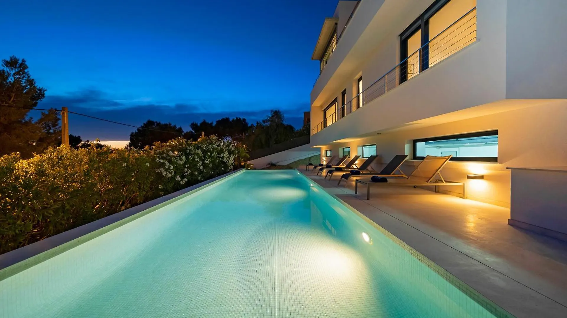 טאלאמאנקה Villa In Ibiza Town Sleeps 10 - Villa Vue