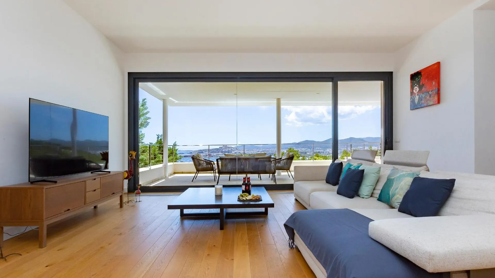 טאלאמאנקה Villa In Ibiza Town Sleeps 10 - Villa Vue
