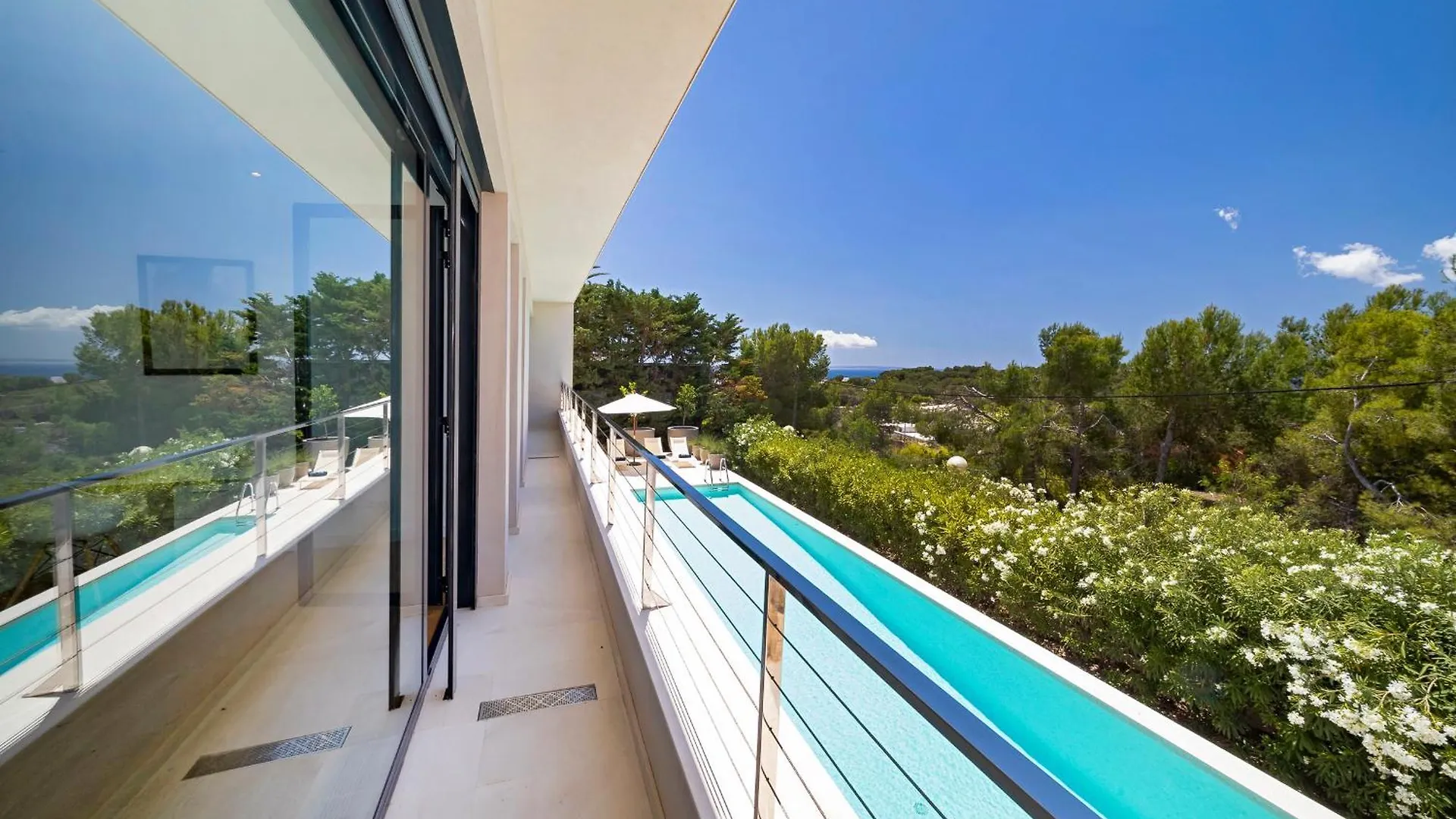 טאלאמאנקה Villa In Ibiza Town Sleeps 10 - Villa Vue