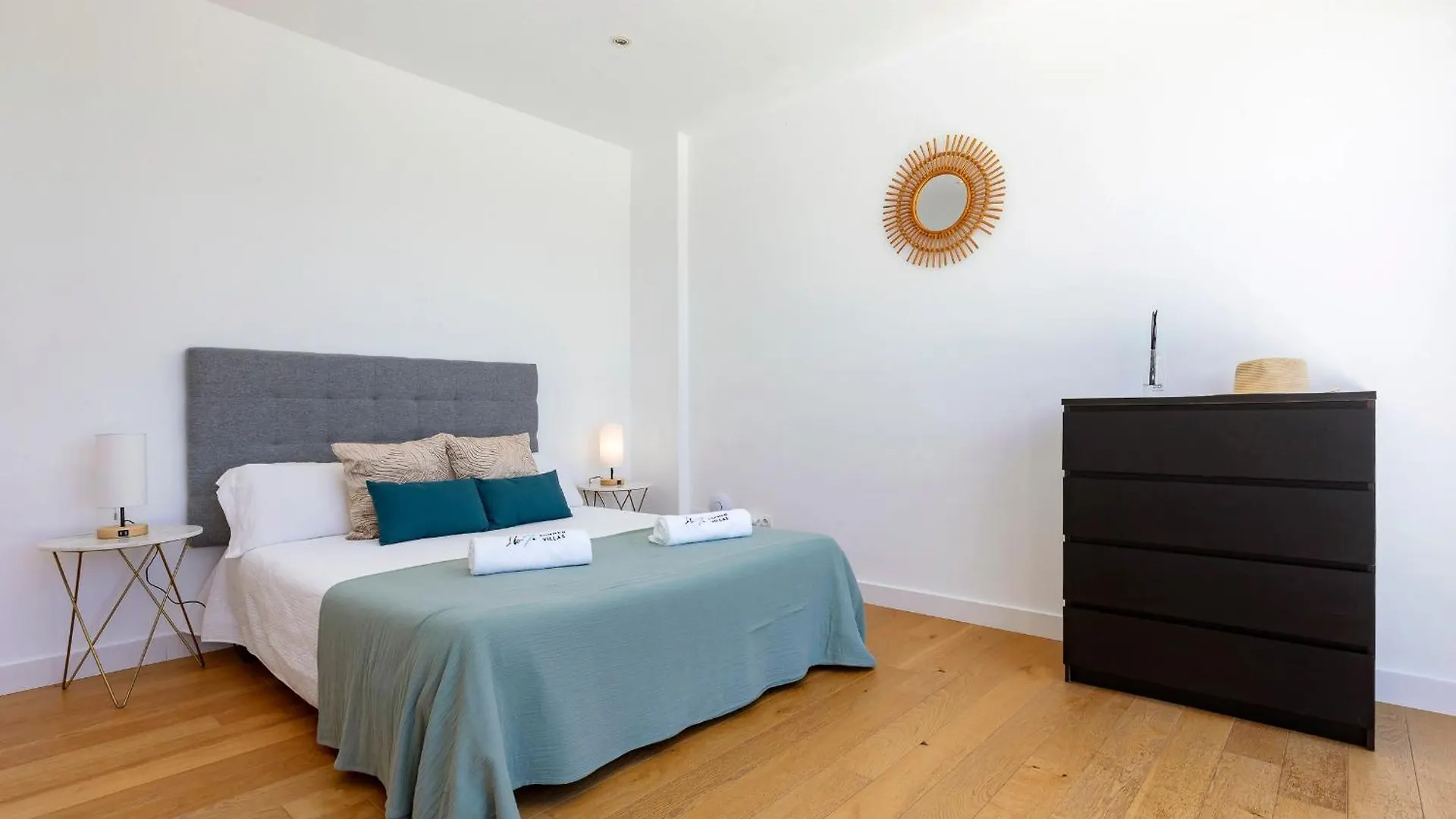 Villa In Ibiza Town Sleeps 10 - Villa Vue 塔拉曼卡